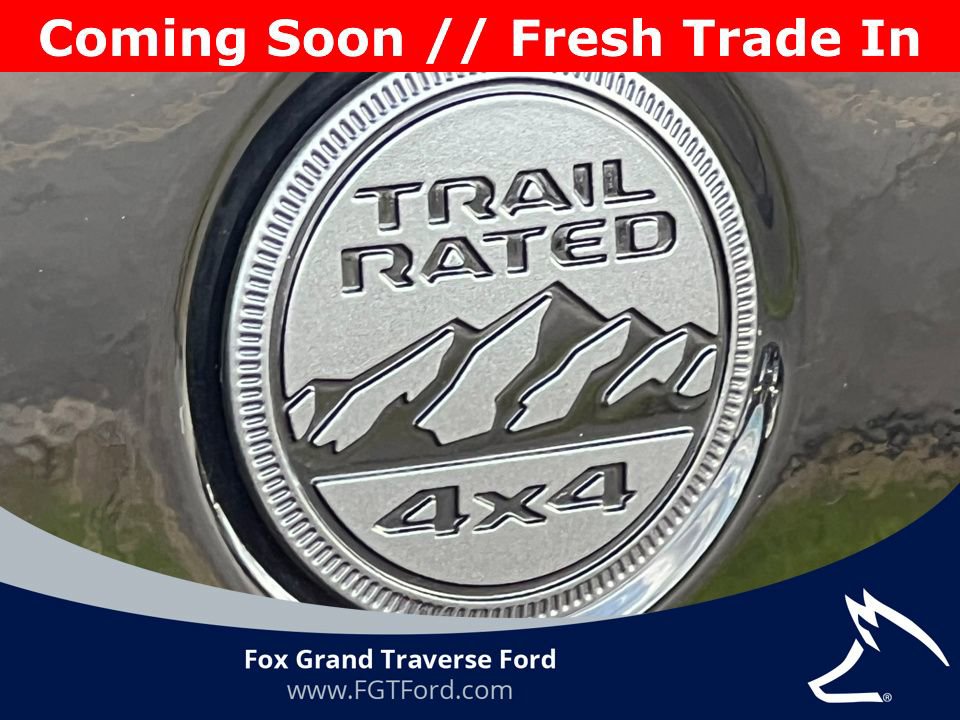 Used 2025 Jeep Wrangler Unlimited Sahara AWD/4WD image 2