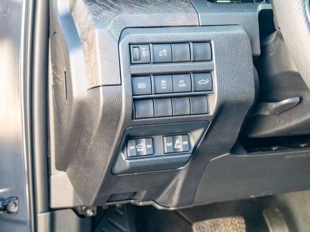 Used 2025 Toyota Tacoma Limited AWD/4WD image 19