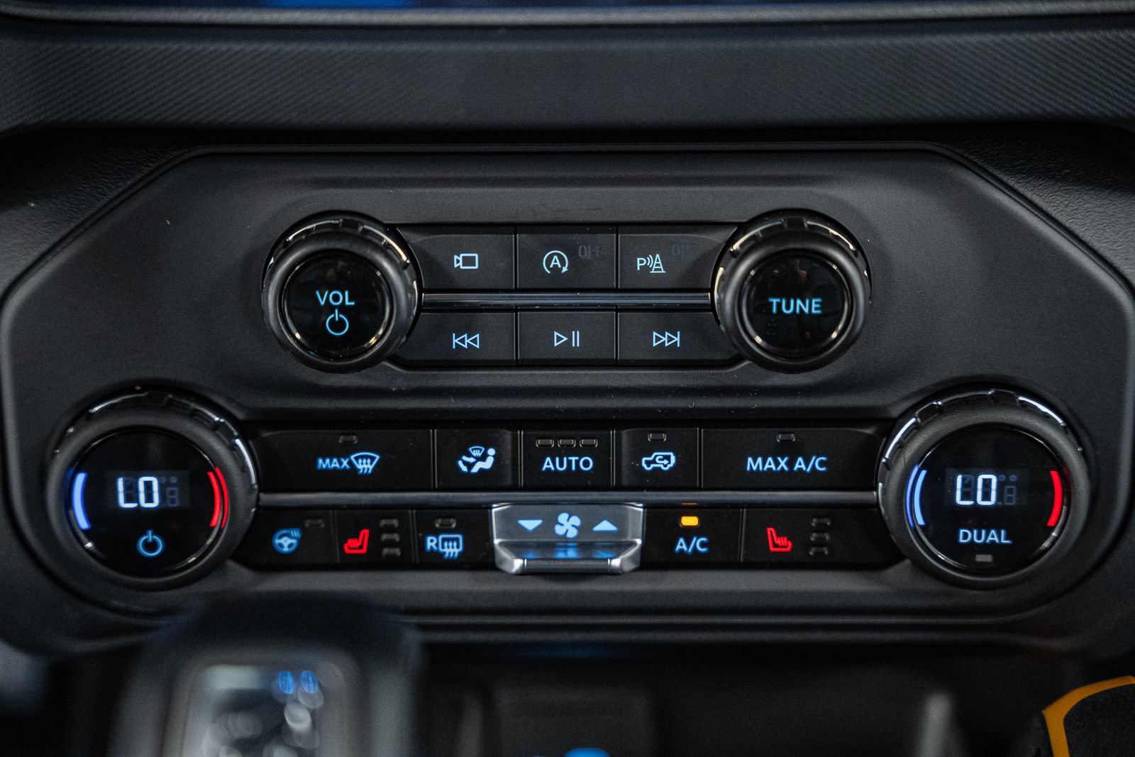 Certified 2024 Ford Bronco Badlands AWD/4WD image 24
