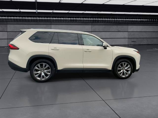 Used 2024 Toyota Grand Highlander AWD image 14