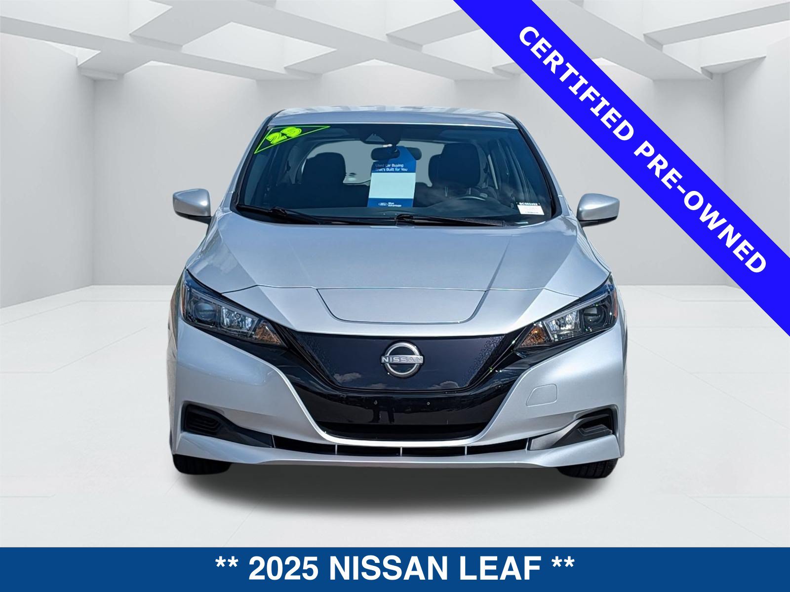Used 2025 Nissan Leaf S FWD image 9