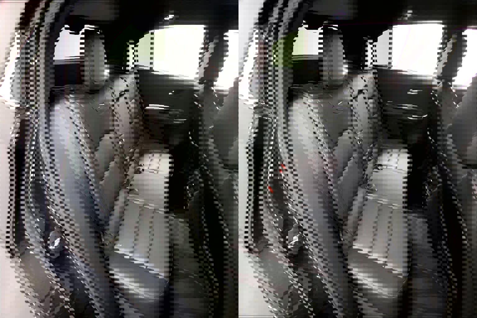 Used 2023 Cadillac XT4 Luxury w/ Cold Weather Package image 17