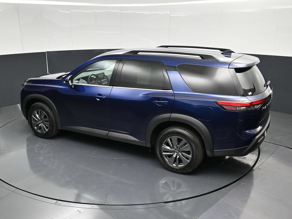 Used 2025 Nissan Pathfinder SV AWD/4WD image 38