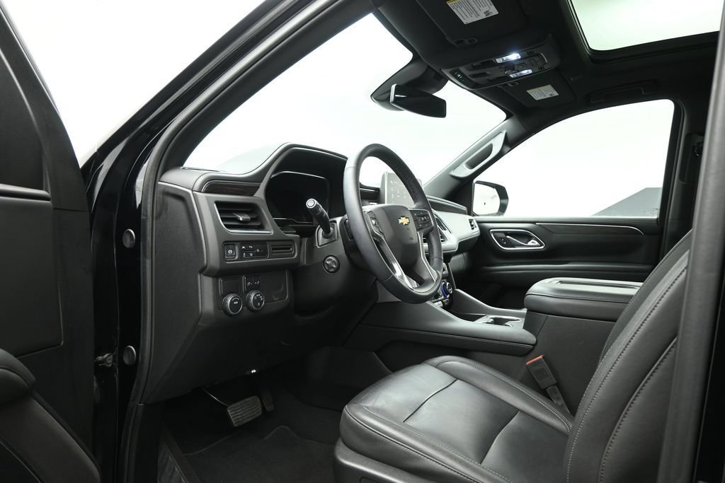 Used 2024 Chevrolet Tahoe LT w/ LT Signature Plus Package RWD image 9