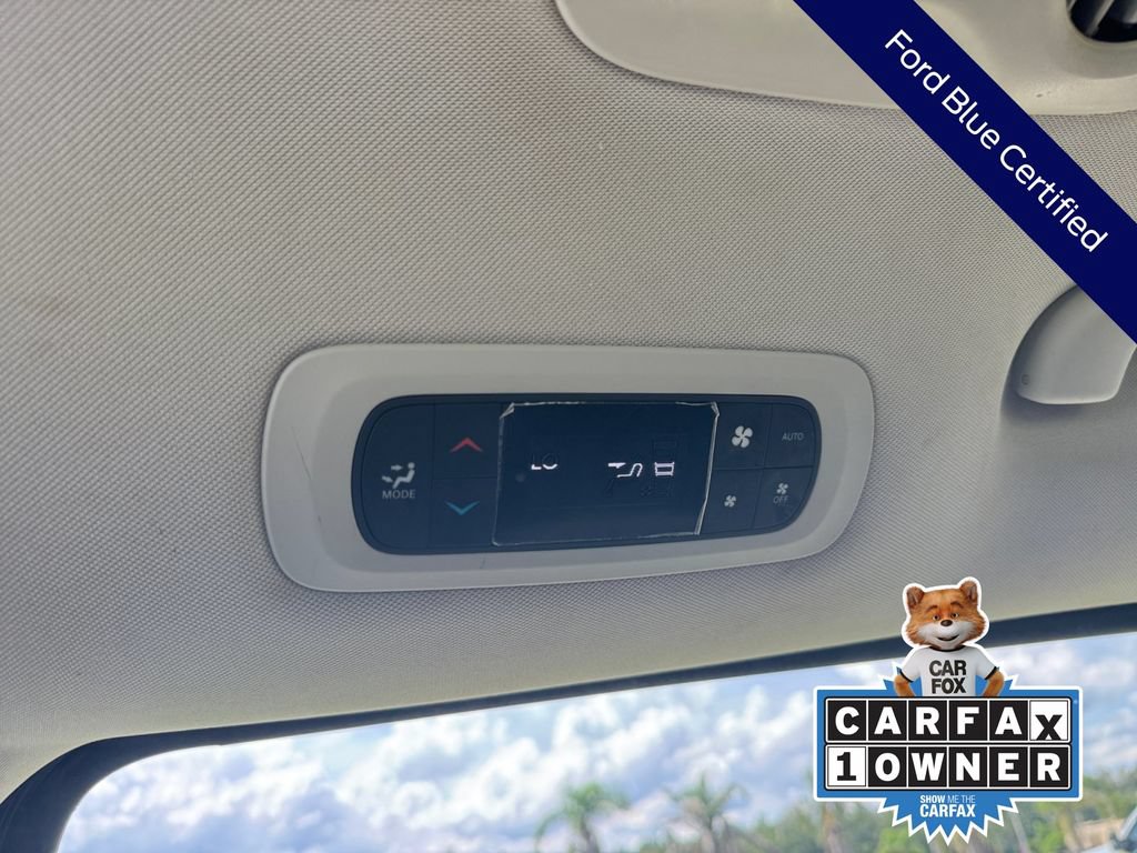 Used 2020 Chrysler Pacifica Touring FWD image 34
