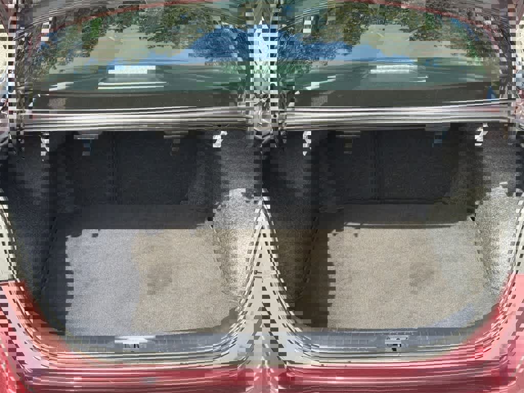 Used 2025 Nissan Altima 2.5 SV image 16