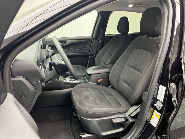 Certified 2025 Ford Escape Active AWD/4WD image 9