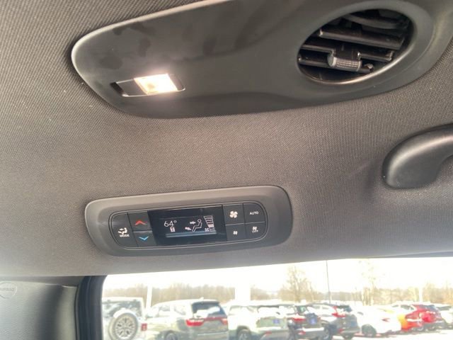 Used 2022 Chrysler Pacifica Touring-L w/ S Appearance Package image 27