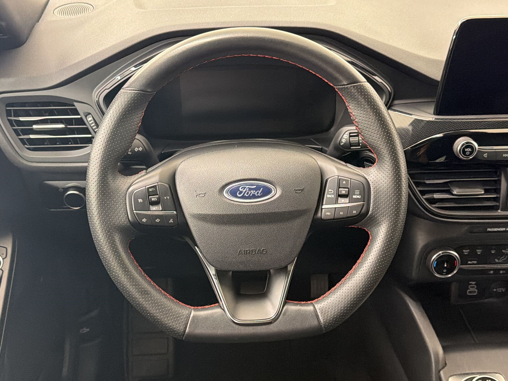 Certified 2025 Ford Escape ST-Line FWD image 11