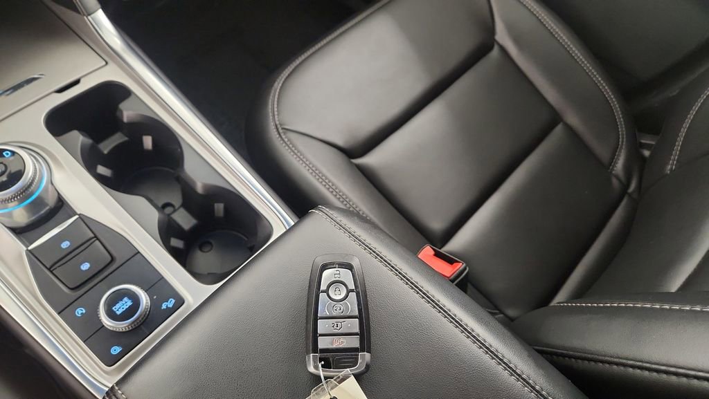 Certified 2023 Ford Explorer XLT w/ Equipment Group 202A image 22