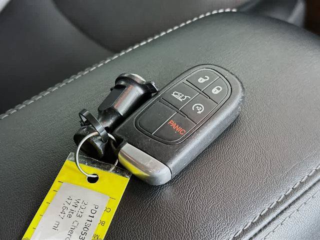 Used 2023 Jeep Cherokee Altitude Lux AWD/4WD image 22