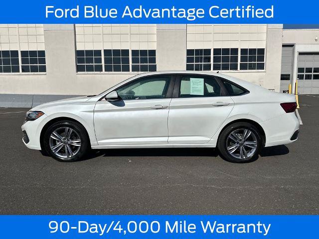 Used 2024 Volkswagen Jetta SE FWD image 4