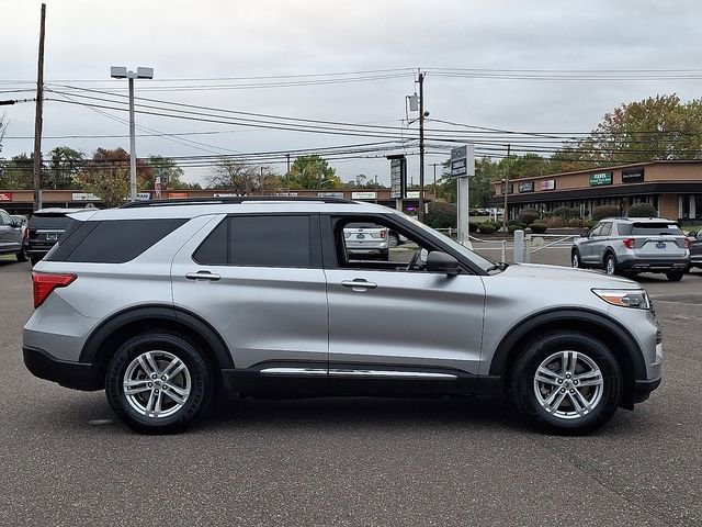 Certified 2022 Ford Explorer XLT AWD/4WD image 7