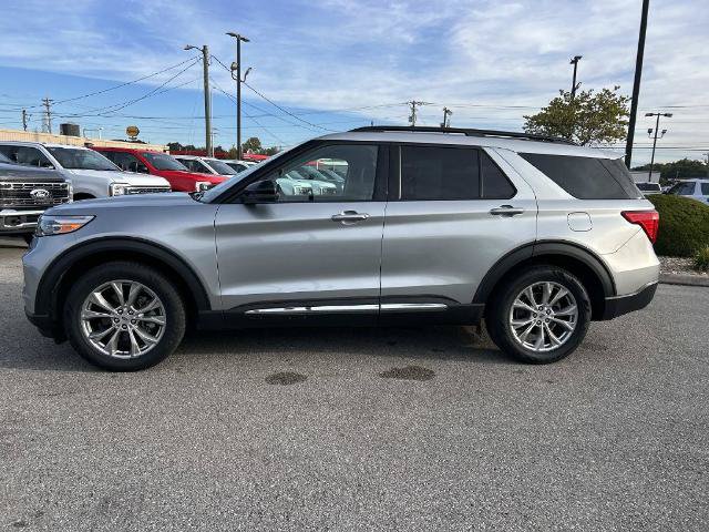 Certified 2023 Ford Explorer XLT w/ Equipment Group 202A RWD image 7