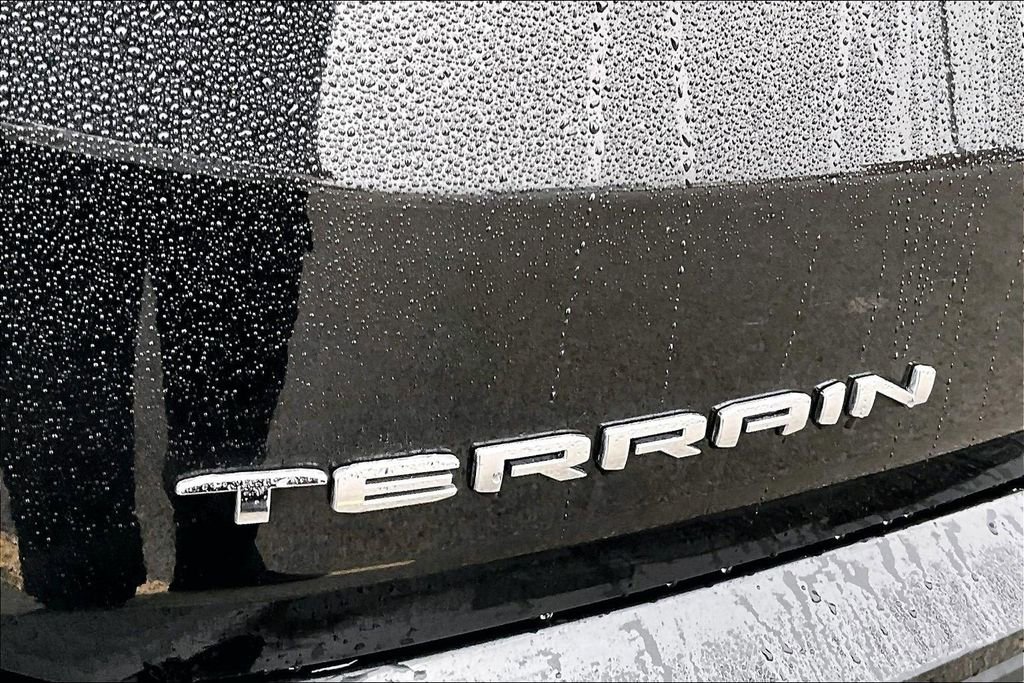 Used 2024 GMC Terrain SLE image 8