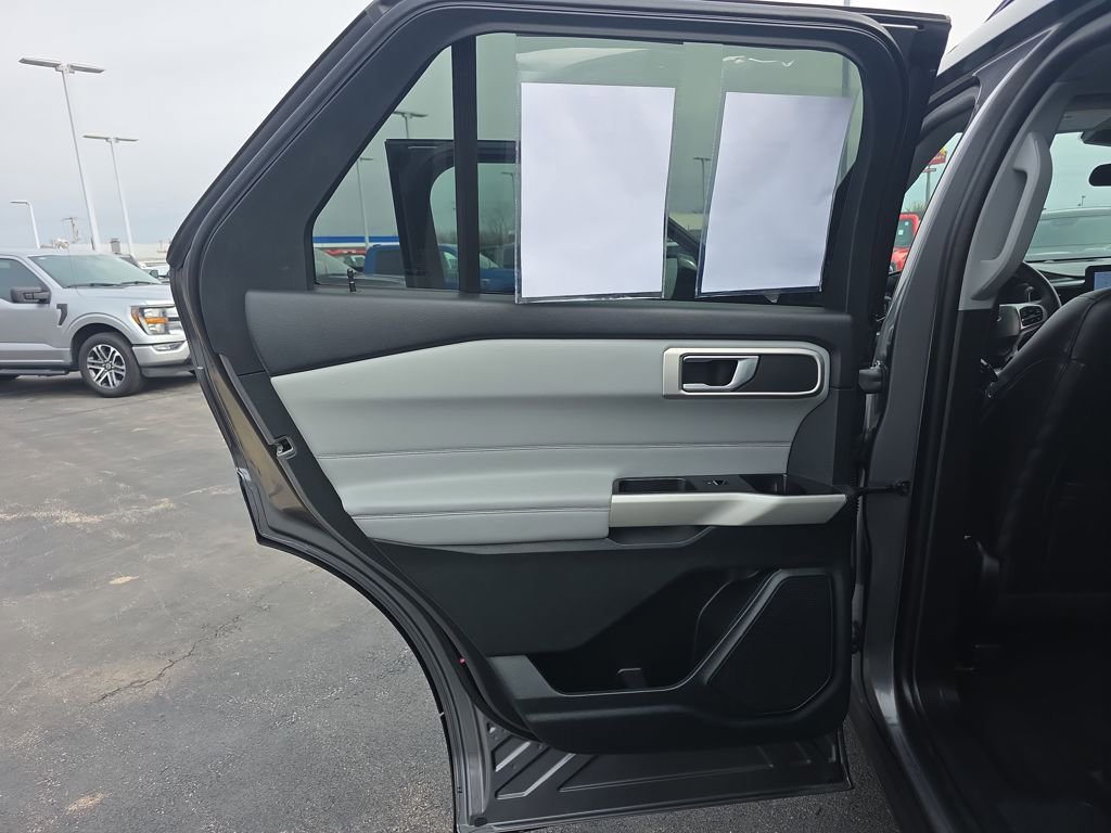 Certified 2023 Ford Explorer XLT w/ Equipment Group 202A AWD/4WD image 38