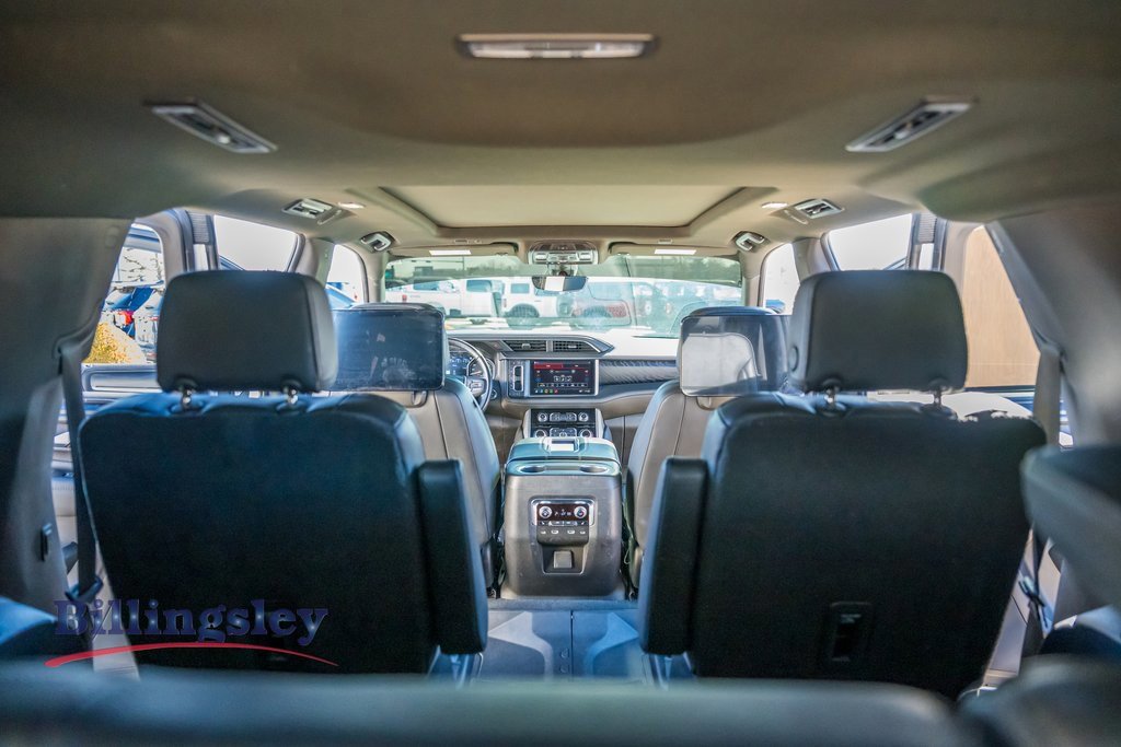 Used 2021 GMC Yukon XL Denali w/ Denali Premium Package image 16