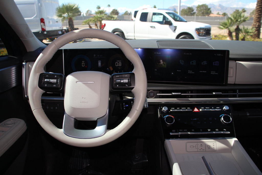 Used 2025 Hyundai Santa Fe SEL AWD/4WD image 17