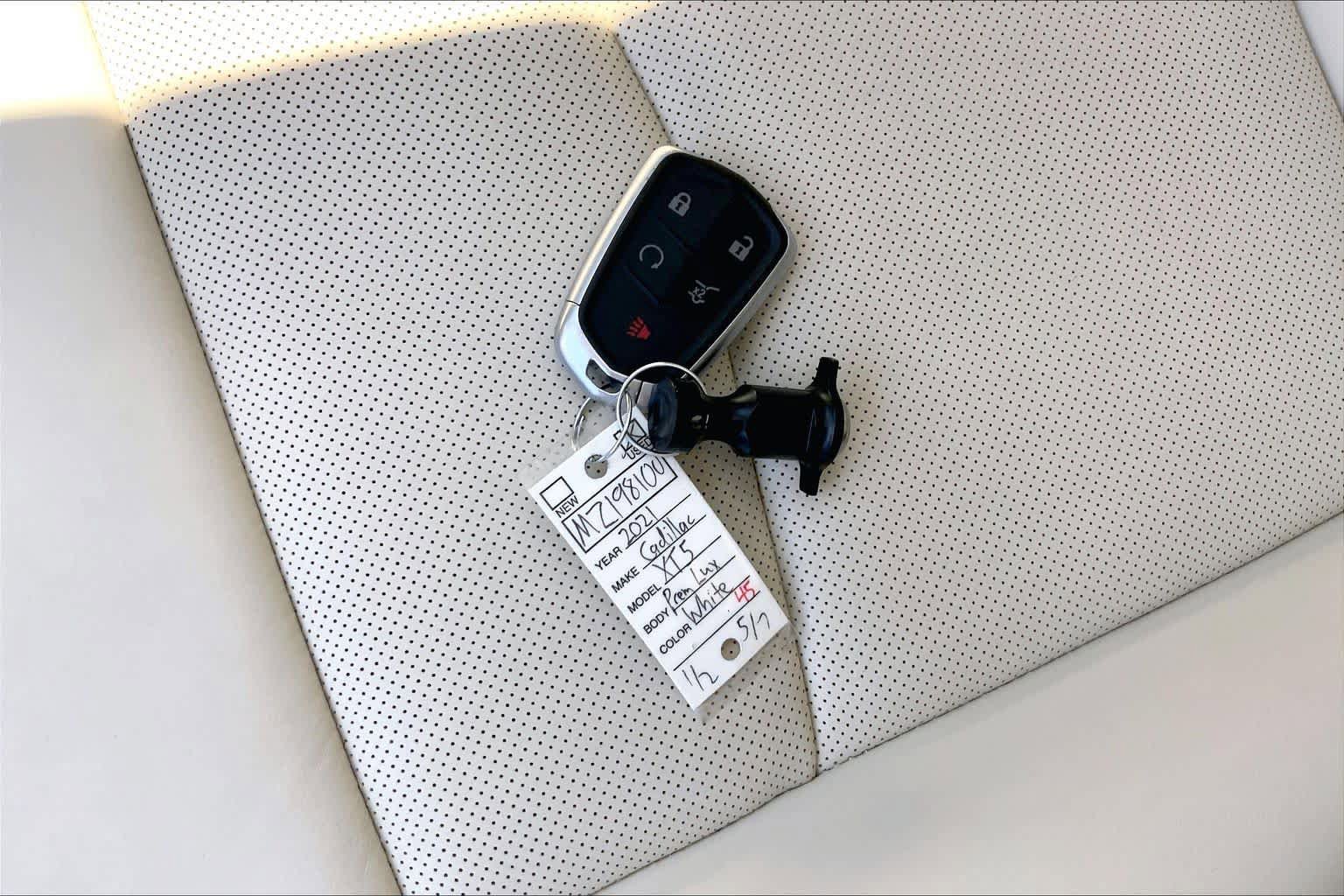 Used 2021 Cadillac XT5 Premium Luxury FWD image 15