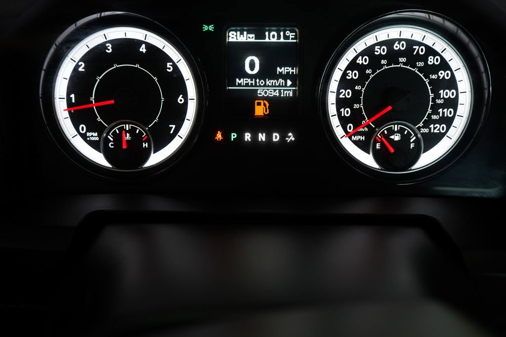 Used 2024 RAM 1500 Warlock AWD/4WD image 31