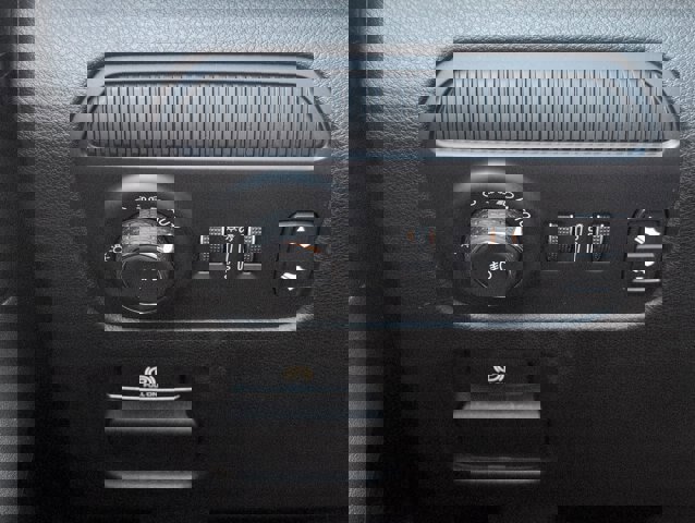 Used 2024 Jeep Wagoneer L Series II image 30