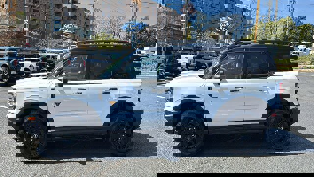 Certified 2025 Ford Bronco Sport Badlands AWD/4WD image 2