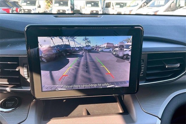 Certified 2022 Ford Explorer XLT w/ Equipment Group 202A image 21