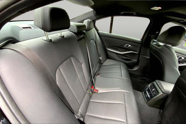 Used 2025 BMW 330i xDrive Sedan AWD/4WD image 20