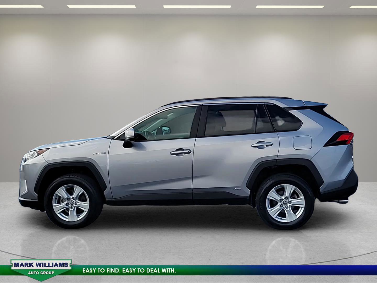Used 2021 Toyota RAV4 XLE w/ Convenience Package AWD/4WD image 2