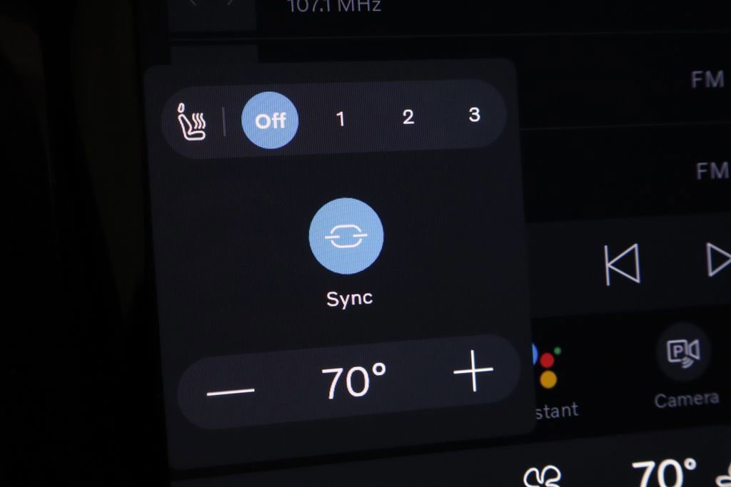 Used 2024 Volvo XC60 T8 Core AWD/4WD image 30