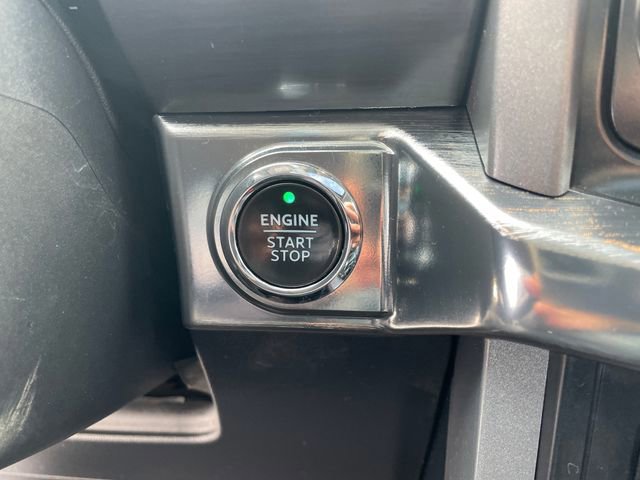 Certified 2023 Ford F150 Lariat w/ Equipment Group 502A High image 38