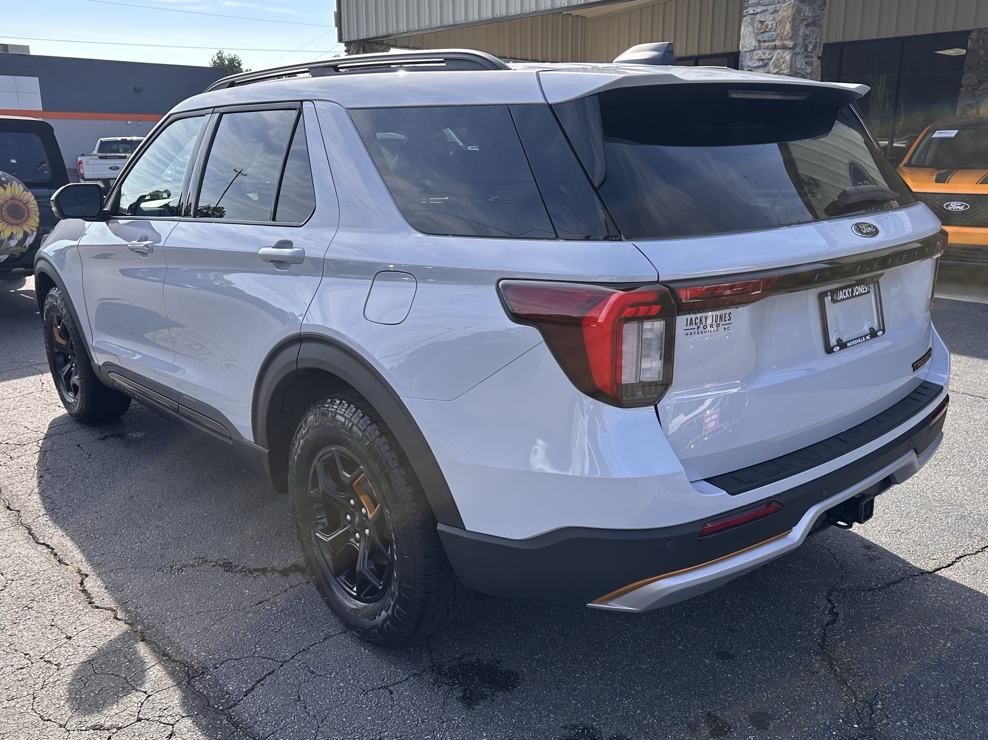 Certified 2026 Ford Explorer Tremor w/ Tremor Convenience Package AWD/4WD image 8