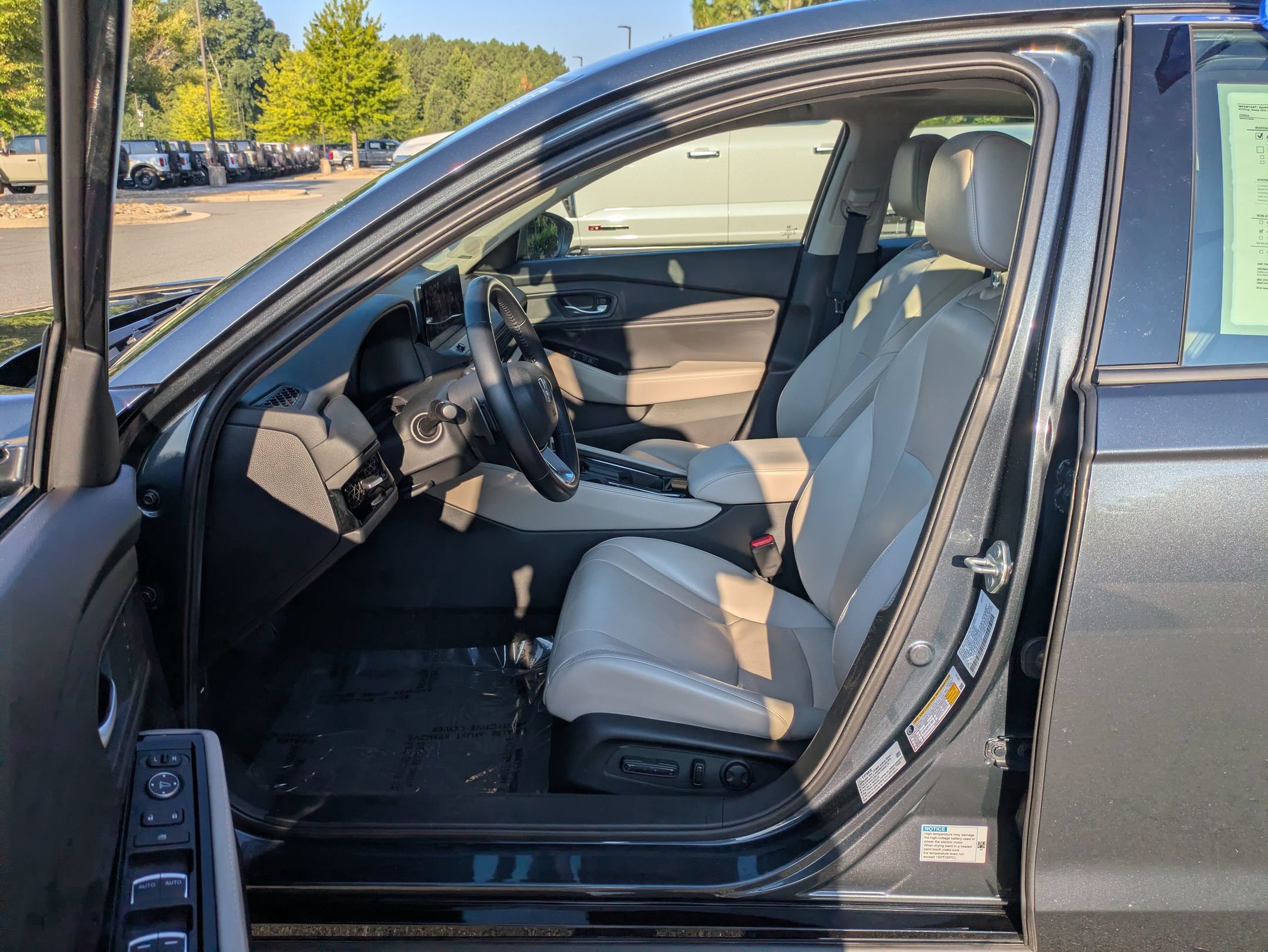 Used 2024 Honda Accord Touring image 12