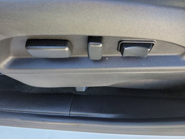 Used 2017 Chevrolet Equinox Premier w/ Enhanced Convenience Package image 25