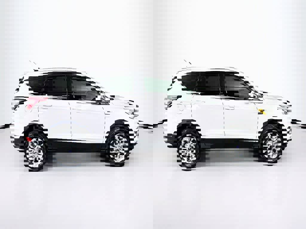 Certified 2017 Ford Escape SE image 25