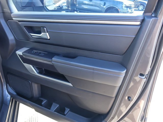 Used 2022 Toyota Tundra Platinum w/ Advanced Package AWD/4WD image 32