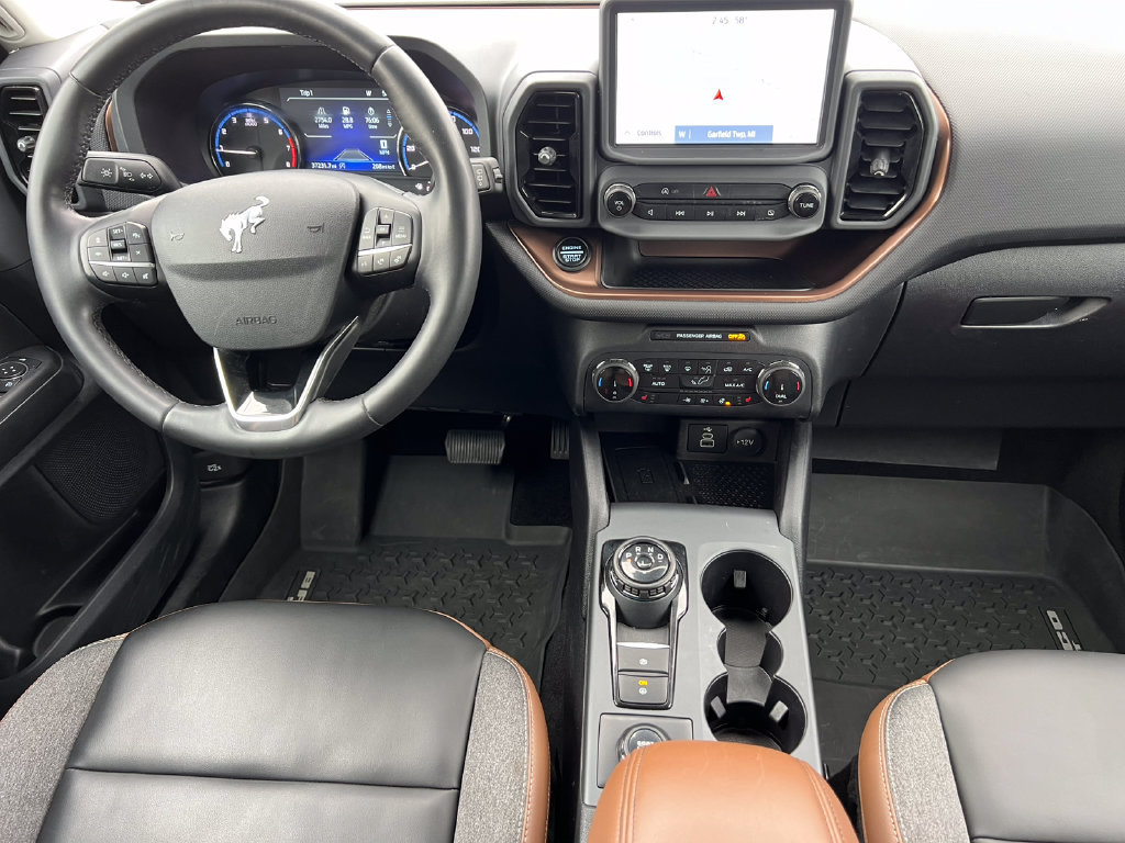 Certified 2024 Ford Bronco Sport Outer Banks w/ Tech Package AWD/4WD image 2