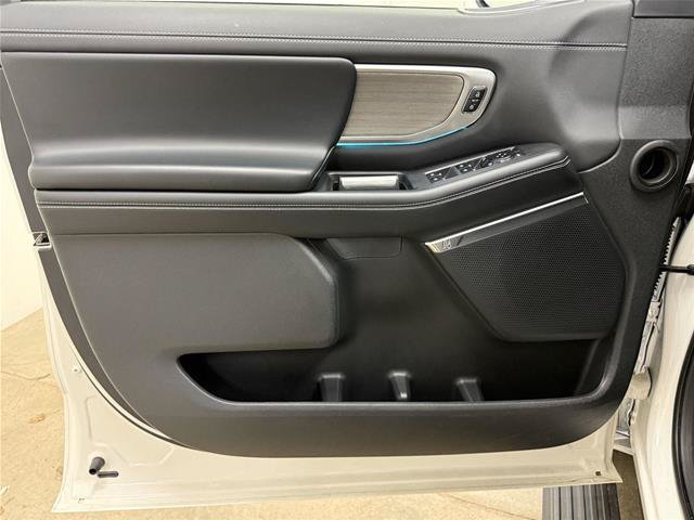 Certified 2025 Ford Expedition Max Platinum AWD/4WD image 15