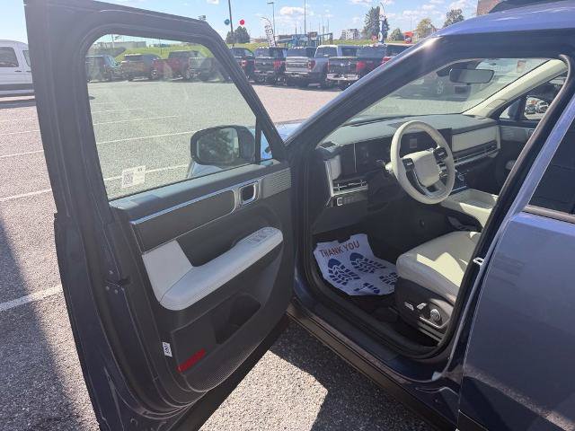 Used 2025 Hyundai Santa Fe SEL AWD/4WD image 10