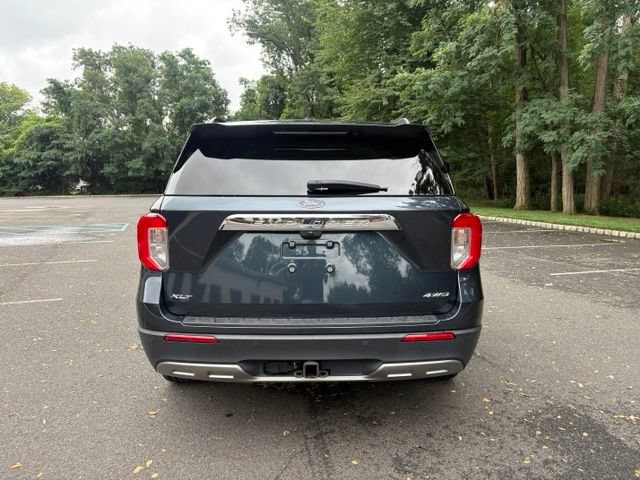 Certified 2023 Ford Explorer XLT w/ Equipment Group 202A AWD/4WD image 5