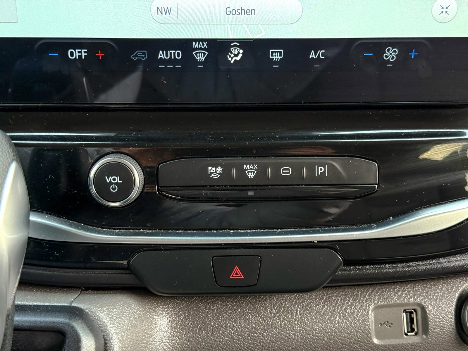 Certified 2025 Ford Transit 350 XLT image 25