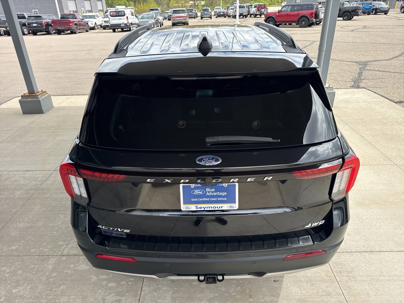 Certified 2025 Ford Explorer Active w/ Active Comfort Package AWD/4WD image 7