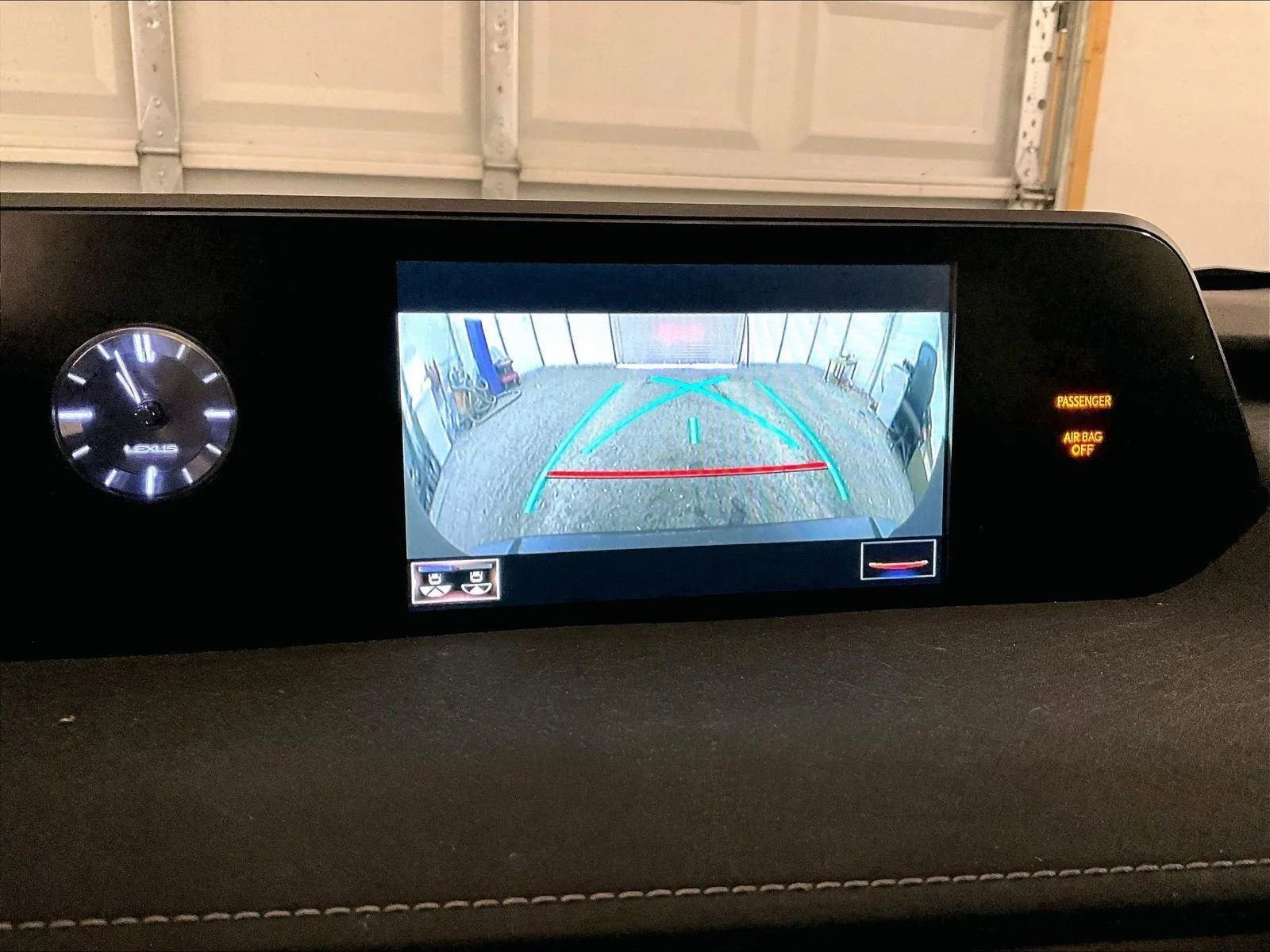 Used 2019 Lexus UX 250h w/ Premium Package AWD/4WD image 20