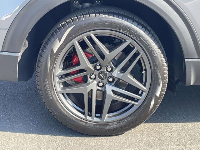 Certified 2026 Ford Explorer ST w/ Sun And Sound Package AWD/4WD image 8
