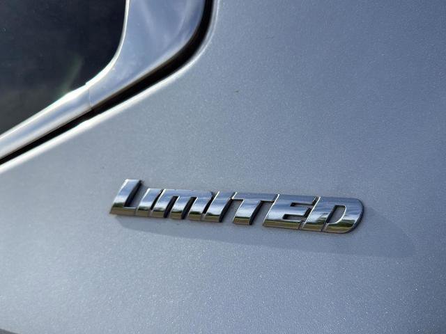 Used 2024 Toyota Tundra Limited AWD/4WD image 10