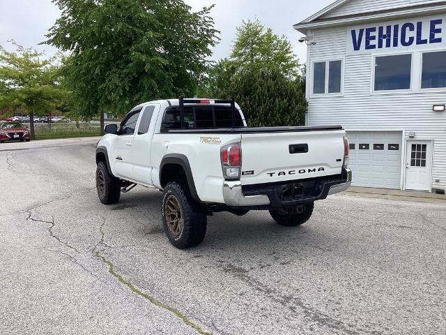 Used 2022 Toyota Tacoma TRD Off-Road AWD/4WD image 4