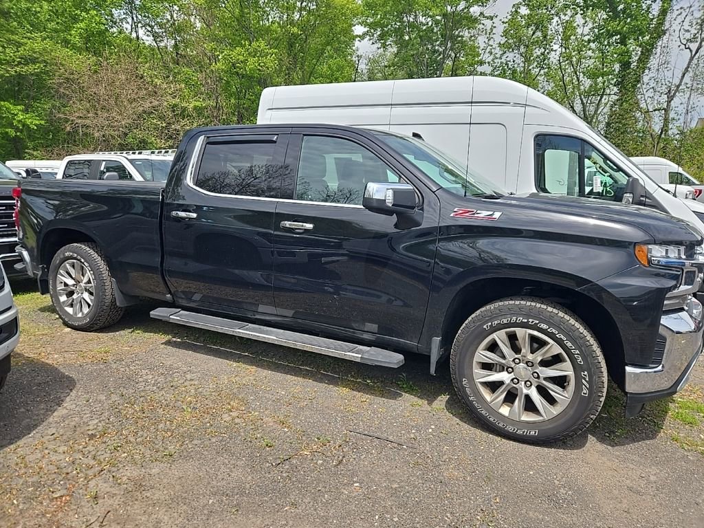 Used 2019 Chevrolet Silverado 1500 LTZ w/ LTZ Convenience Package AWD/4WD image 4
