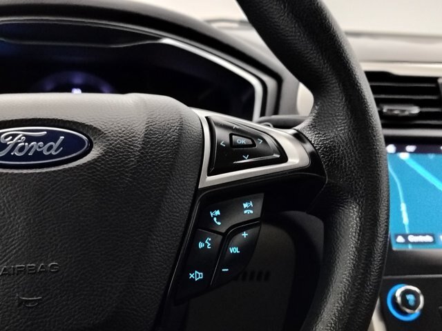 Certified 2019 Ford Fusion SE FWD image 39