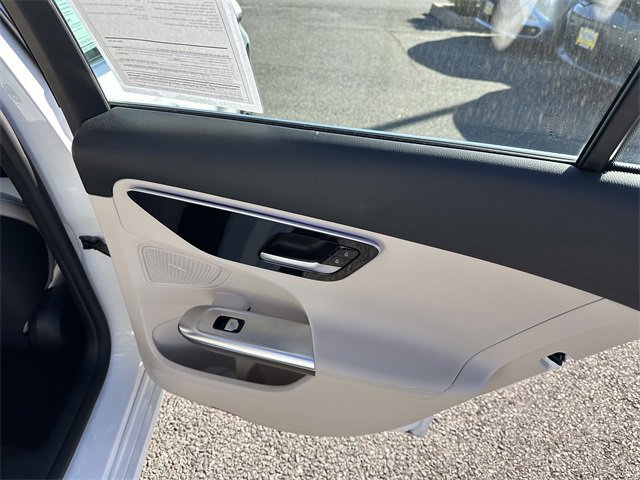 Used 2024 Mercedes-Benz C 300 4MATIC Sedan image 40