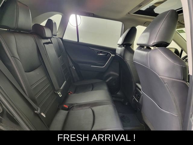 Used 2019 Toyota RAV4 Limited w/ All Weather Liner Package image 18